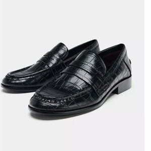 Women Zara Black Loafers